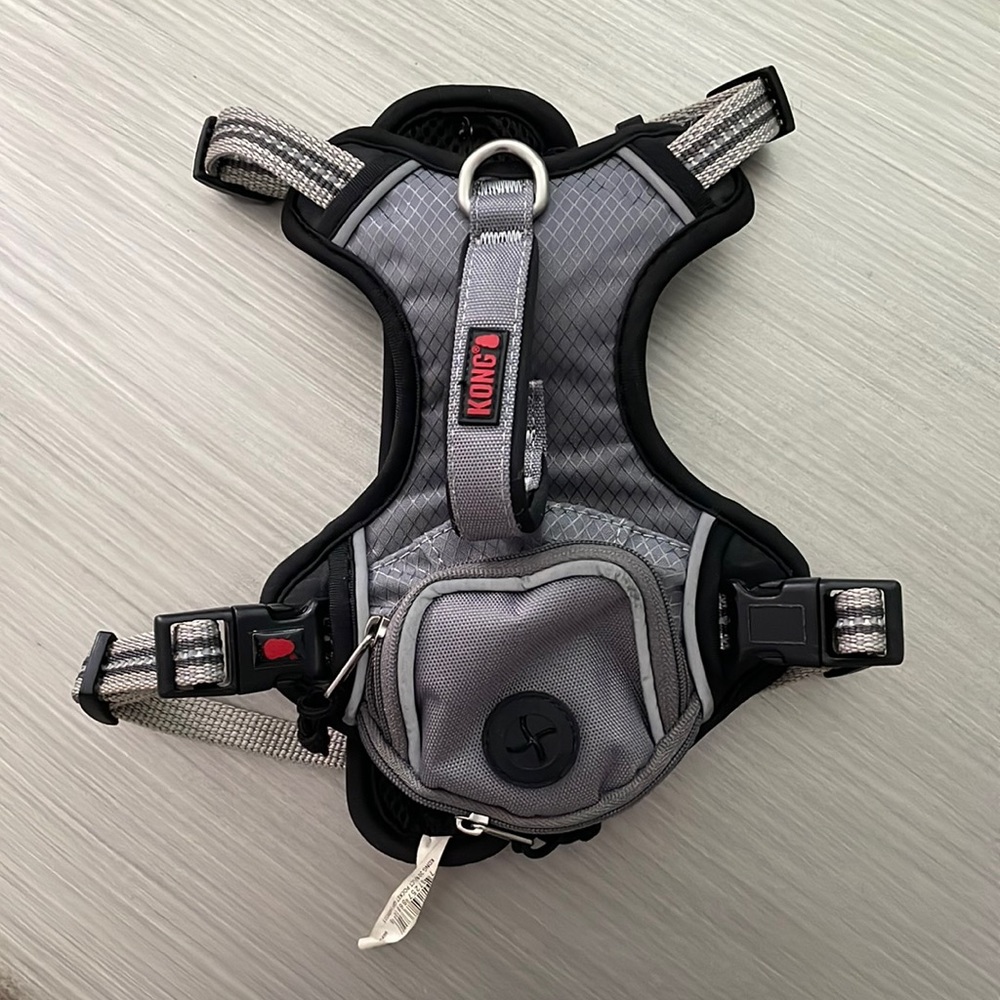 Kong harness for dogs. Gray and black. Size small.